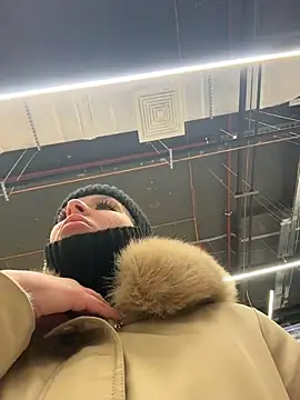 Snapshot of LikaCat chatting on 01.19.26 LikaCat online show from 01.19.26