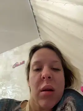 Snapshot of LikaCat chatting on 02.11.26 LikaCat online show from 02.11.26