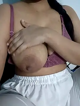 Snapshot of jenny4you chatting on 03.15.25 jenny4you online show from 03.15.25