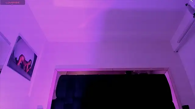 Snapshot of NikkySmiith chatting on 03.15.25 NikkySmiith online show from 03.15.25