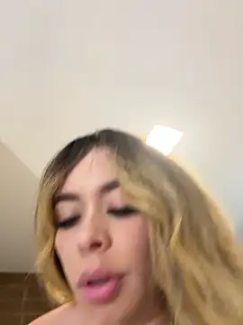 Alison Diaz17 online show from 12.19.24