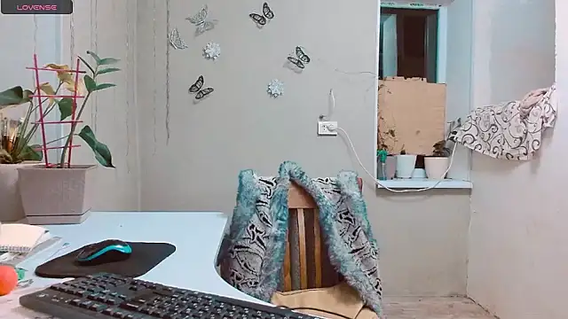 Snapshot of RosaJil chatting on 01.18.25 RosaJil online show from 01.18.25