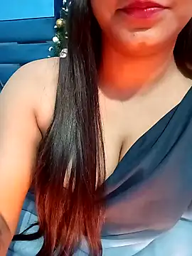 Snapshot of Gulabo-jaan chatting on 12.31.24 Gulabo-jaan online show from 12.31.24