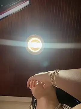 Snapshot of MarianaBenz chatting on 12.05.25 MarianaBenz online show from 12.05.25