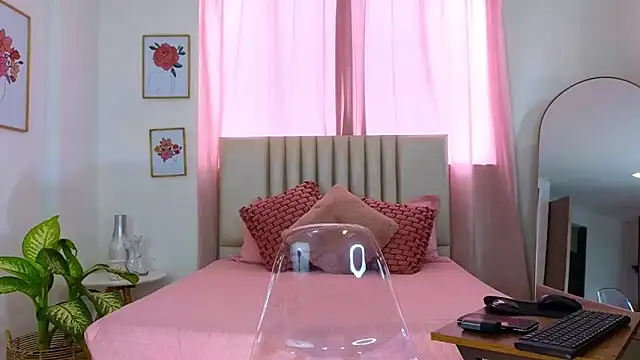 KristennBlue online show from 02.03.25