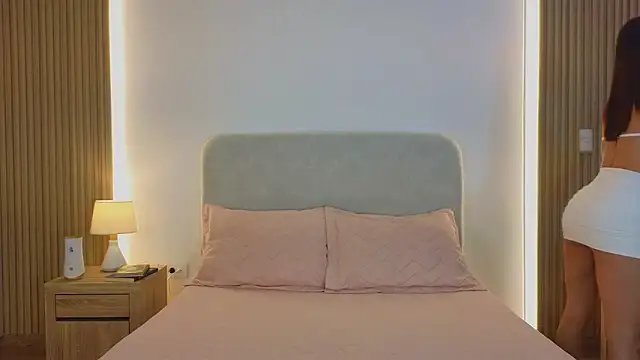 KristennBlue online show from 03.05.26