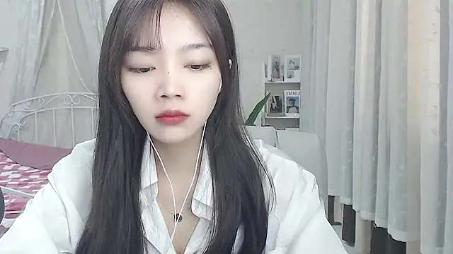 Snapshot of Jenny-Z chatting on 01.18.26 Jenny-Z online show from 01.18.26