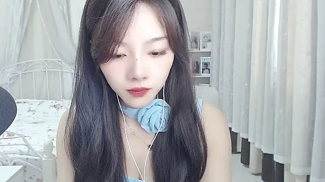 Snapshot of Jenny-Z chatting on 06.08.26 Jenny-Z online show from 06.08.26