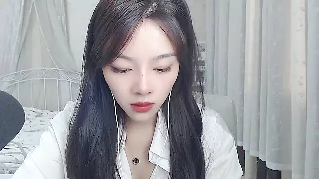 Snapshot of Jenny-Z chatting on 06.09.26 Jenny-Z online show from 06.09.26