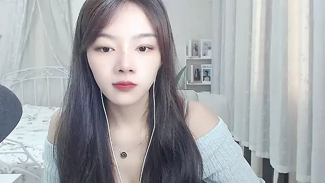 Snapshot of Jenny-Z chatting on 06.16.26 Jenny-Z online show from 06.16.26