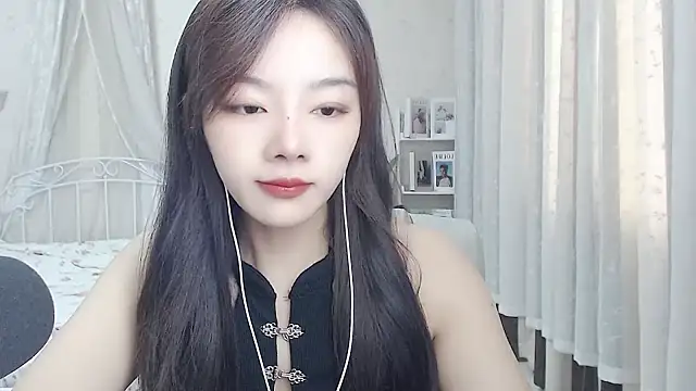 Snapshot of Jenny-Z chatting on 06.21.26 Jenny-Z online show from 06.21.26