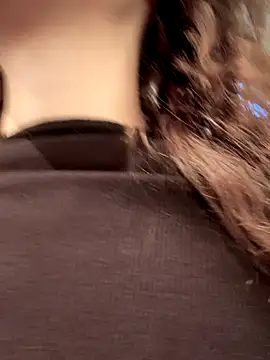 Snapshot of QuitieLia chatting on 10.21.25 QuitieLia online show from 10.21.25