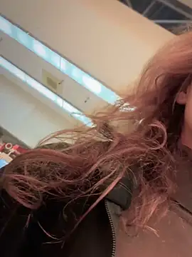 Snapshot of QuitieLia chatting on 10.22.25 QuitieLia online show from 10.22.25