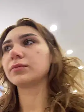 Snapshot of QuitieLia chatting on 11.23.25 QuitieLia online show from 11.23.25