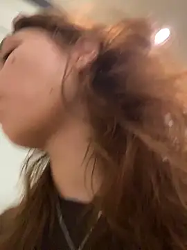 Snapshot of QuitieLia chatting on 01.06.26 QuitieLia online show from 01.06.26