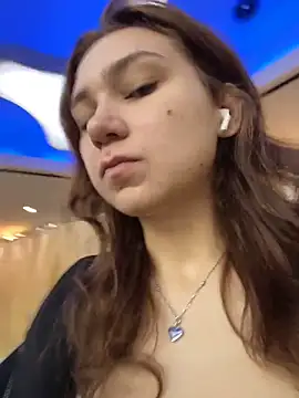 Snapshot of QuitieLia chatting on 01.08.26 QuitieLia online show from 01.08.26