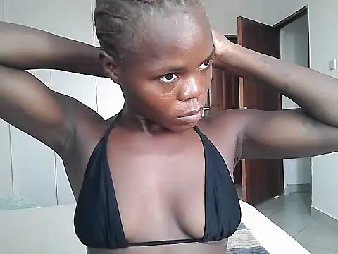 Snapshot of petiteebony_81 chatting on 02.15.26 petiteebony 81 online show from 02.15.26