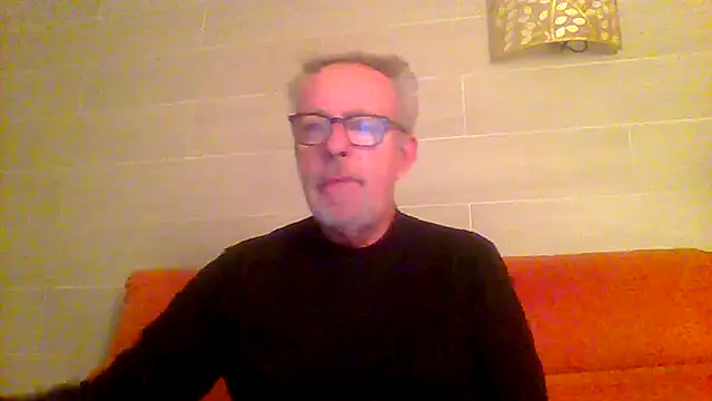 Snapshot of tuggy59 chatting on 02.01.26 tuggy59 online show from 02.01.26