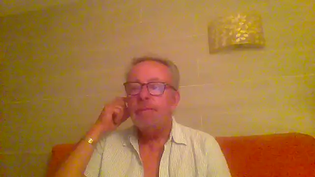 Snapshot of tuggy59 chatting on 04.21.26 tuggy59 online show from 04.21.26