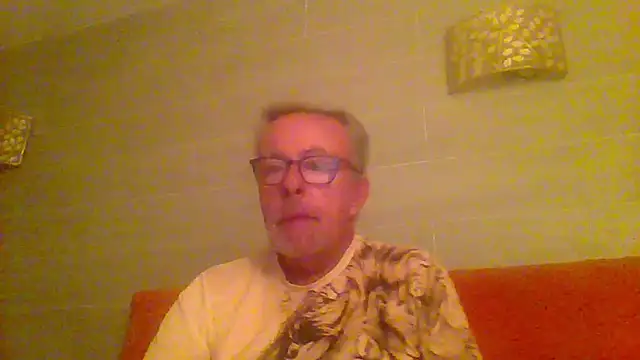 Snapshot of tuggy59 chatting on 04.22.26 tuggy59 online show from 04.22.26