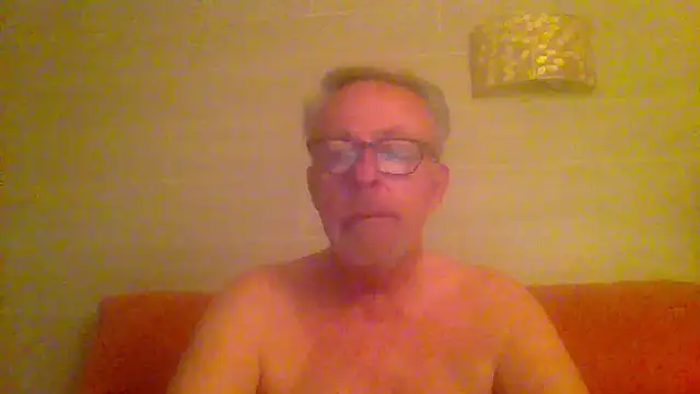 Snapshot of tuggy59 chatting on 05.11.26 tuggy59 online show from 05.11.26