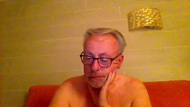 Snapshot of tuggy59 chatting on 05.22.26 tuggy59 online show from 05.22.26