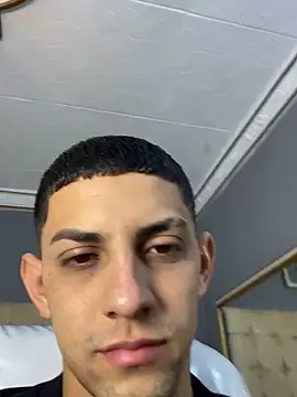 Snapshot of Alex_cute77 chatting on 09.19.25 Alex cute77 online show from 09.19.25