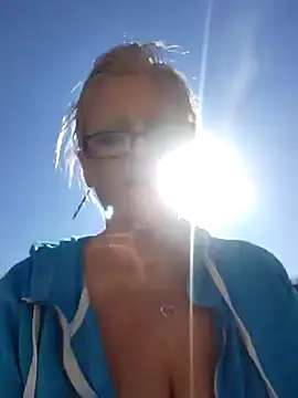 Southern Bella online show from 02.02.25