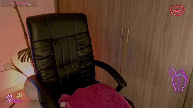 LindseyMoss online show from 04.14.26