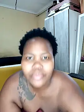 Snapshot of Real1SweetQueen chatting on 01.30.25 Real1SweetQueen online show from 01.30.25