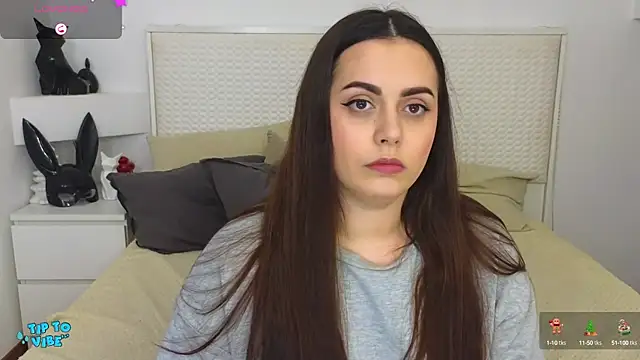 Eva Rogers  online show from 01.14.25