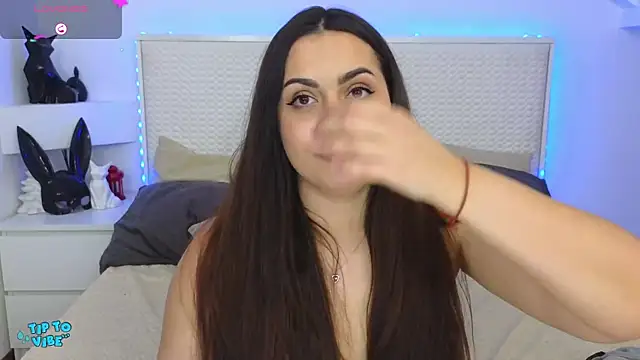 Eva Rogers  online show from 01.22.25