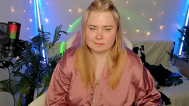 Akemi BBW online show from 01.18.25