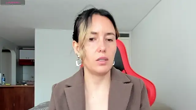 Snapshot of zoe_jeane_beker chatting on 07.31.26 zoe jeane beker online show from 07.31.26
