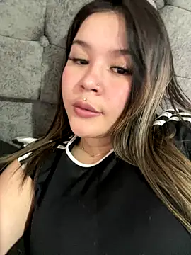 zoe adhara online show from 10.03.25