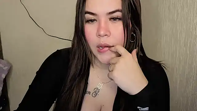 Snapshot of zoe_adhara chatting on 05.04.26 zoe adhara online show from 05.04.26