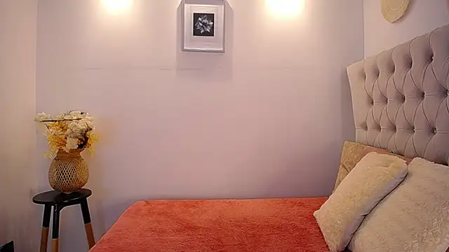 Snapshot of Katy_Van chatting on 01.28.25 Katy Van online show from 01.28.25