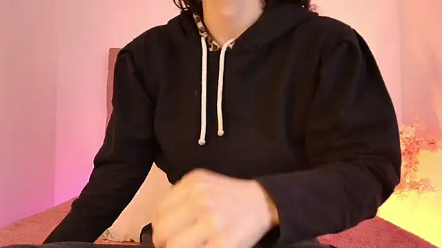 Snapshot of Katy_Van chatting on 09.23.25 Katy Van online show from 09.23.25