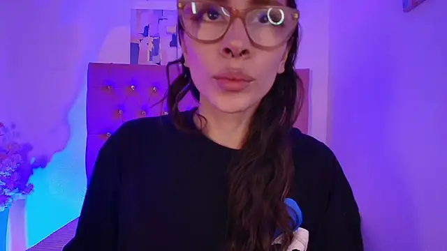 Snapshot of Katy_Van chatting on 09.29.25 Katy Van online show from 09.29.25