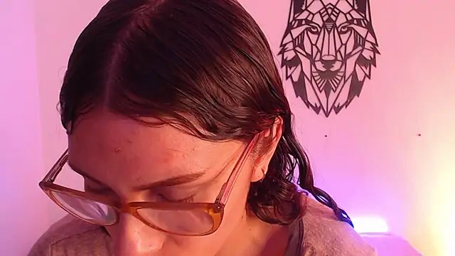 Snapshot of Katy_Van chatting on 10.02.25 Katy Van online show from 10.02.25