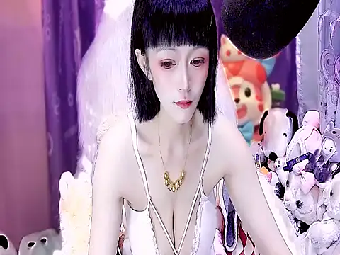 Snapshot of kumamon- chatting on 12.15.25 kumamon- online show from 12.15.25