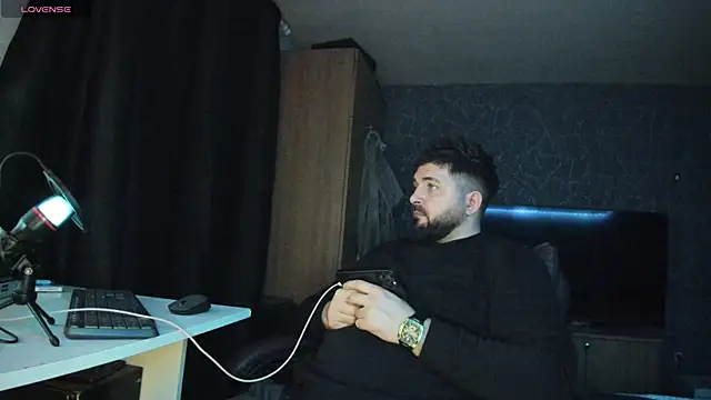 Snapshot of Eduu2322 chatting on 01.16.25 Eduu2322 online show from 01.16.25