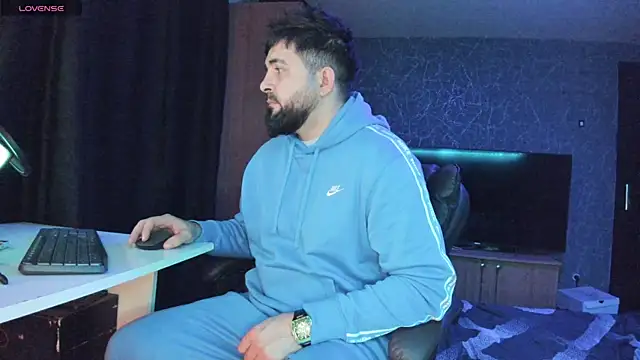 Snapshot of Eduu2322 chatting on 01.26.25 Eduu2322 online show from 01.26.25