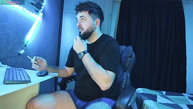 Snapshot of Eduu2322 chatting on 01.30.25 Eduu2322 online show from 01.30.25