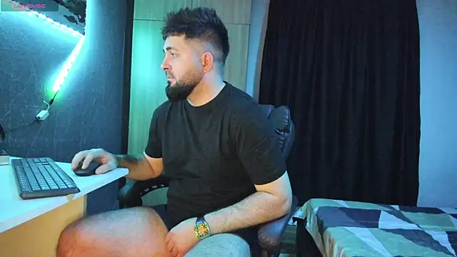 Snapshot of Eduu2322 chatting on 02.12.25 Eduu2322 online show from 02.12.25