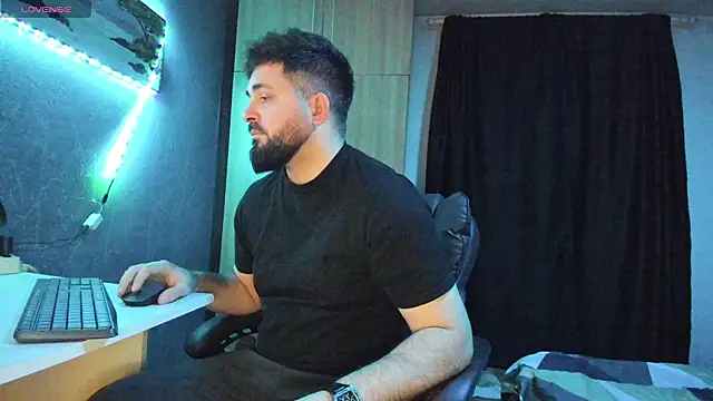 Snapshot of Eduu2322 chatting on 02.22.25 Eduu2322 online show from 02.22.25