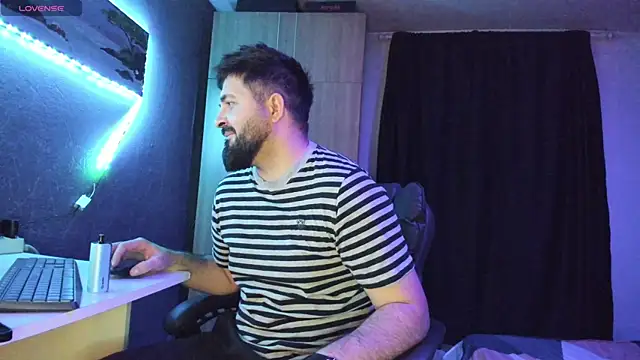 Snapshot of Eduu2322 chatting on 02.27.25 Eduu2322 online show from 02.27.25