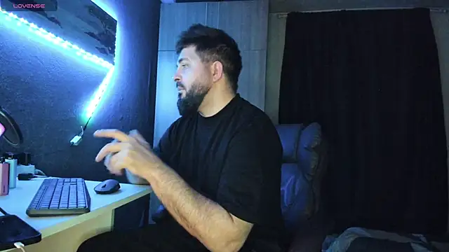 Snapshot of Eduu2322 chatting on 03.02.25 Eduu2322 online show from 03.02.25