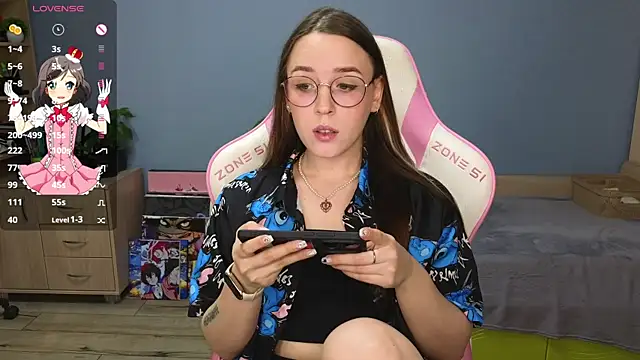 Snapshot of Sweet_frosti chatting on 12.19.24 Sweet frosti online show from 12.19.24