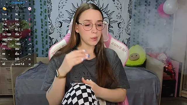 Snapshot of Sweet_frosti chatting on 02.01.25 Sweet frosti online show from 02.01.25